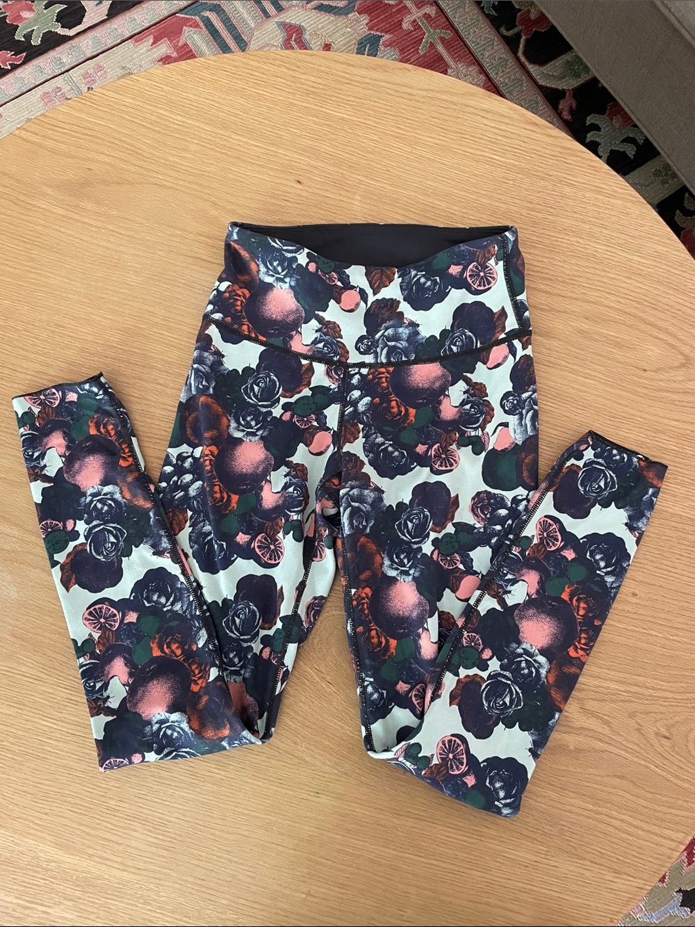 Oiselle reversible bird hug tights - size 2